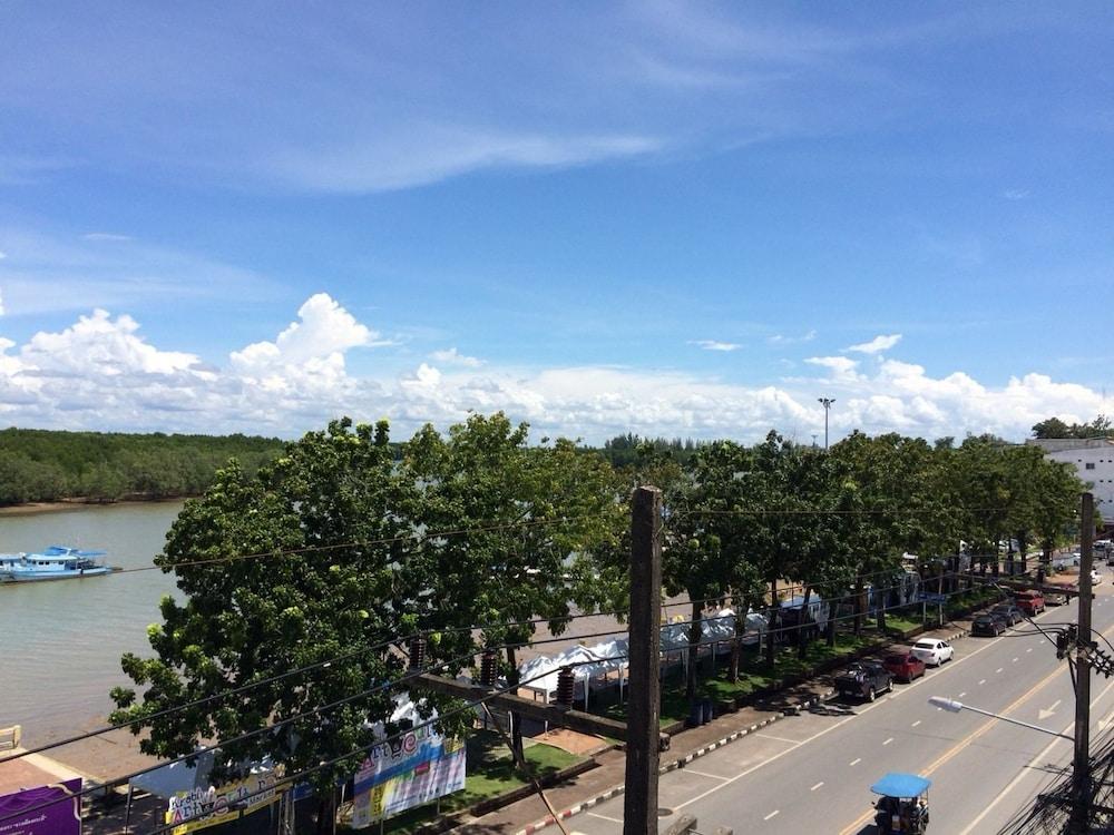 Krabi River View Hotel Экстерьер фото